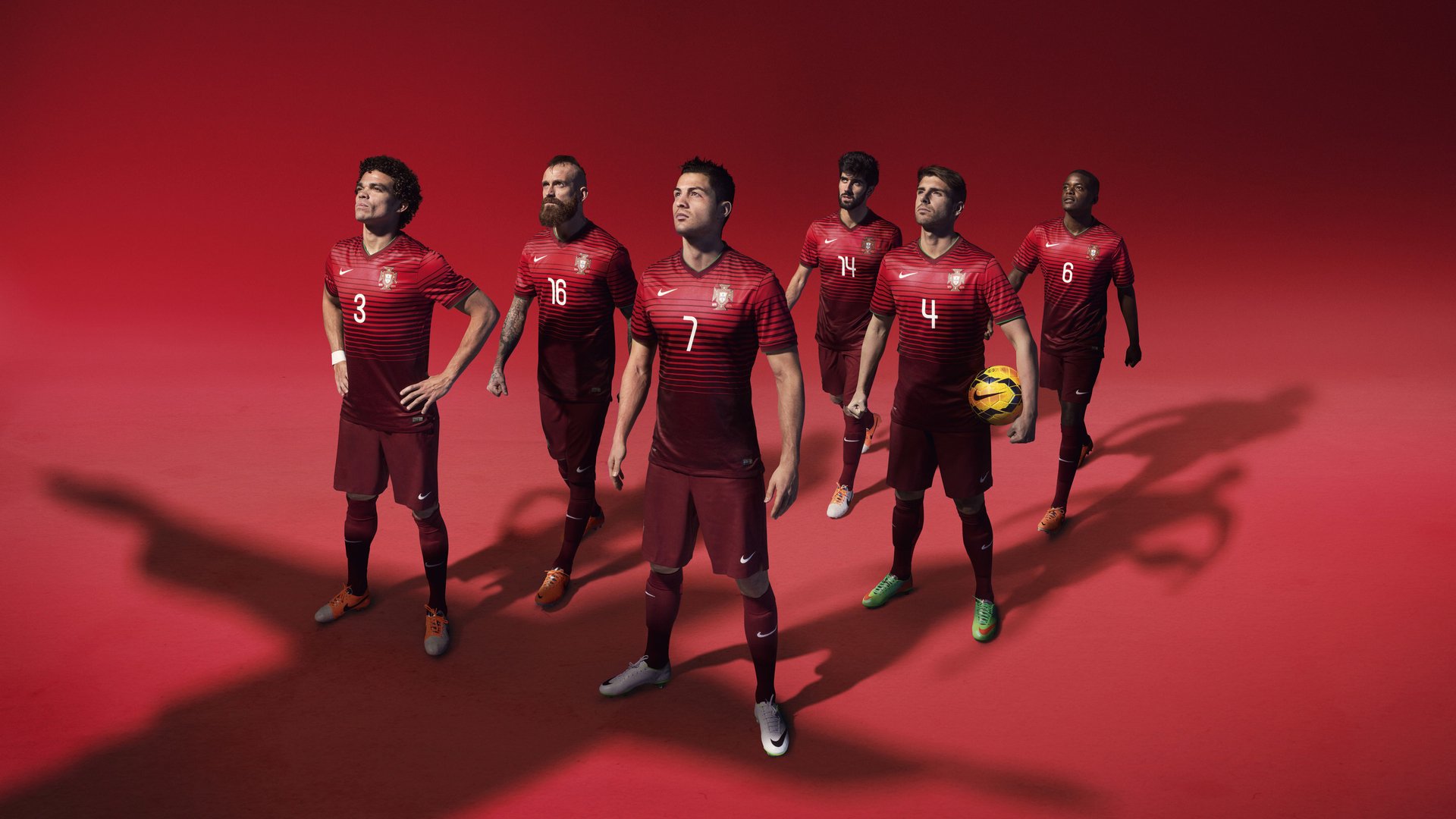 枫叶险胜北欧海盗，三笘薰在年度焦点战中接管比赛